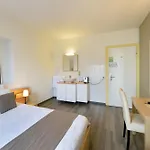 Du Marche Hotel