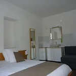 Du Marche Hotel