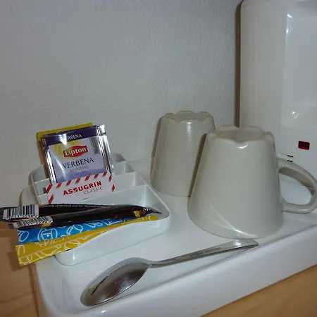 Du Marche Hotel 2*