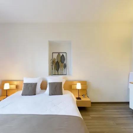 Du Marché Hotel 2*