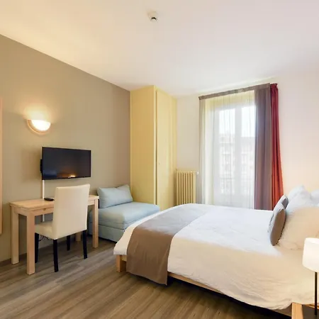 Du Marche Hotel Лозана