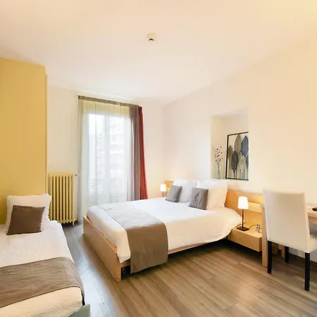 Du Marche Hotel 2*