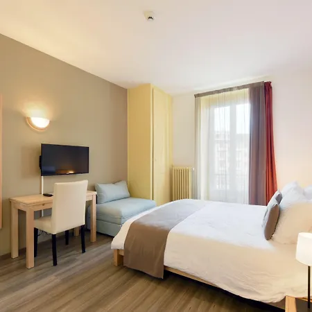 Du Marché Hotel 2*