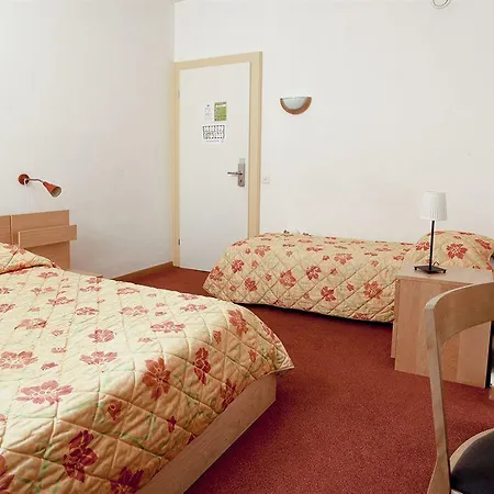 Du Marche Hotel Лозана