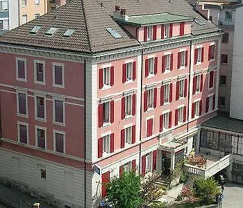 Du Marché Hotel 2*