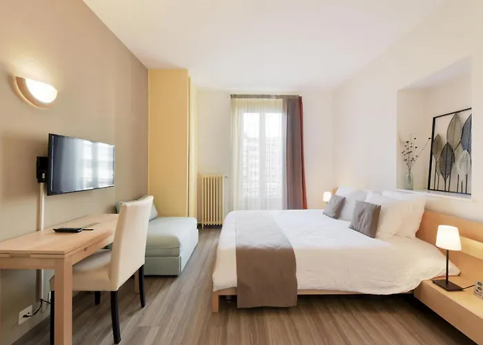 Готель Du Marche