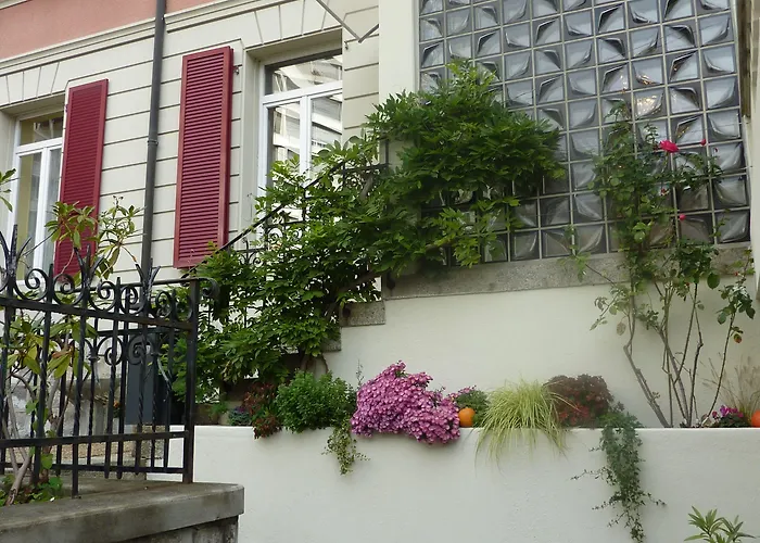 Готель Du Marche 2*