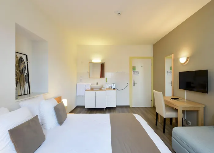 Du Marche Лозанна